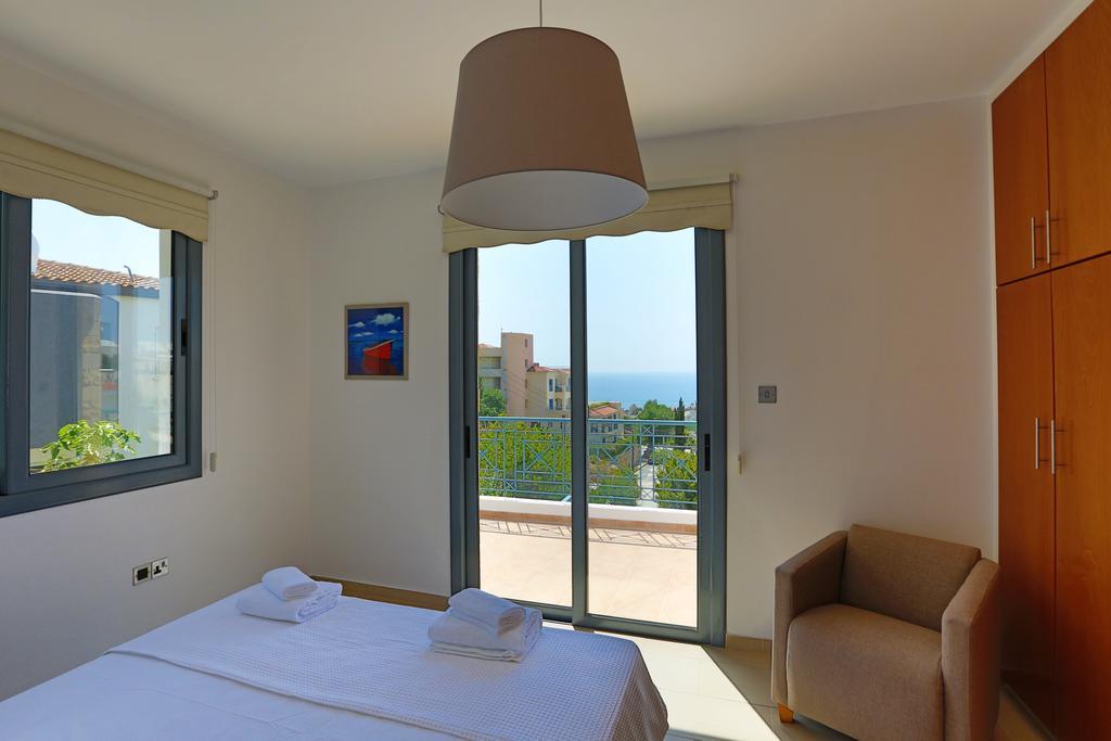 Villa Infinite Blu Пафос Екстер'єр фото