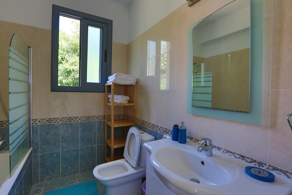 Villa Infinite Blu Пафос Екстер'єр фото