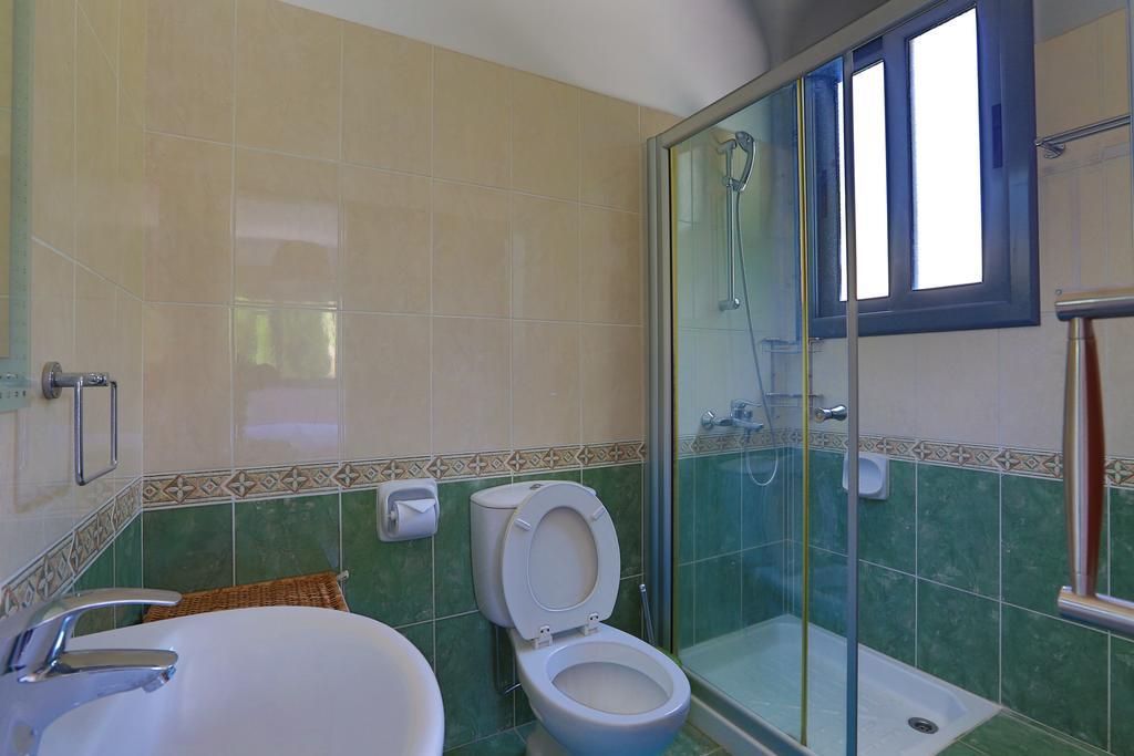 Villa Infinite Blu Пафос Екстер'єр фото